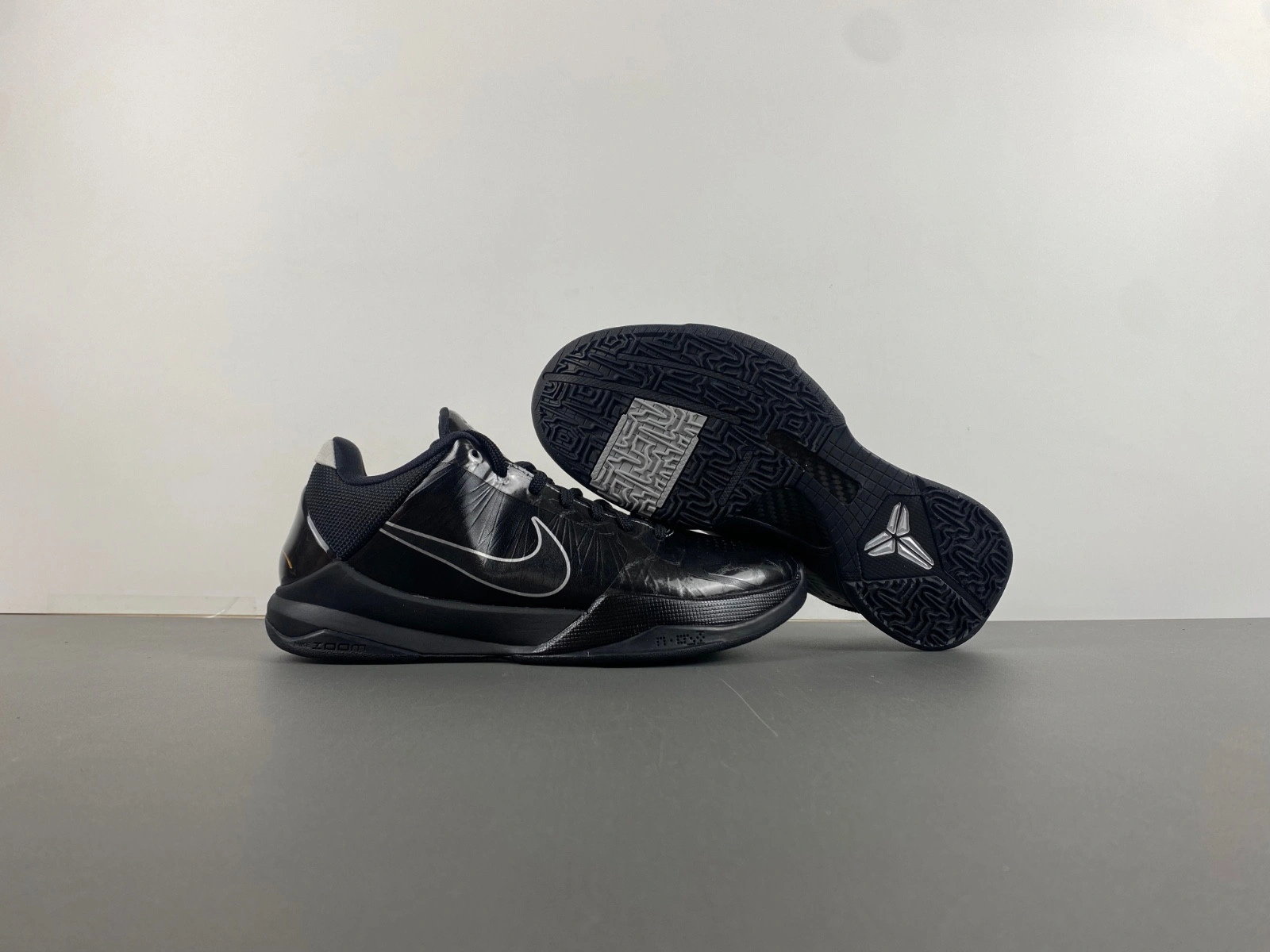 Nike Zoom Kobe V X 'Blackout'   386430-003