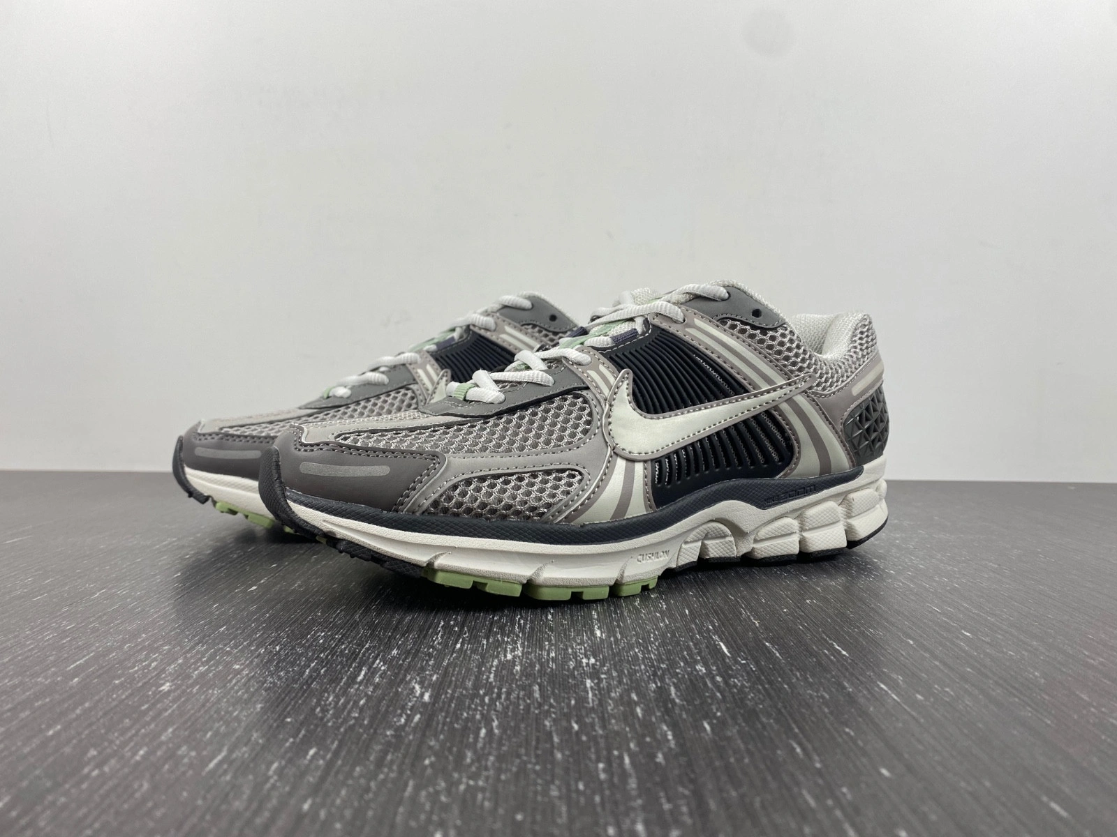 Nike Zoom Vomero 5 Cobblestone Light Stone FB8825-001