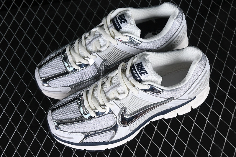 Nike Zoom Vomero 5 Photon Dust Metallic Silver Women's  FD0884-025