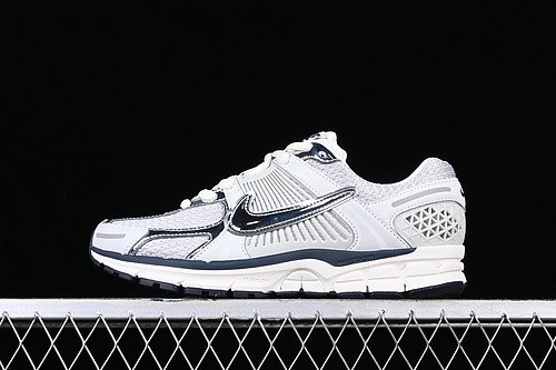 Nike Zoom Vomero 5 Photon Dust Metallic Silver Women's  FD0884-025