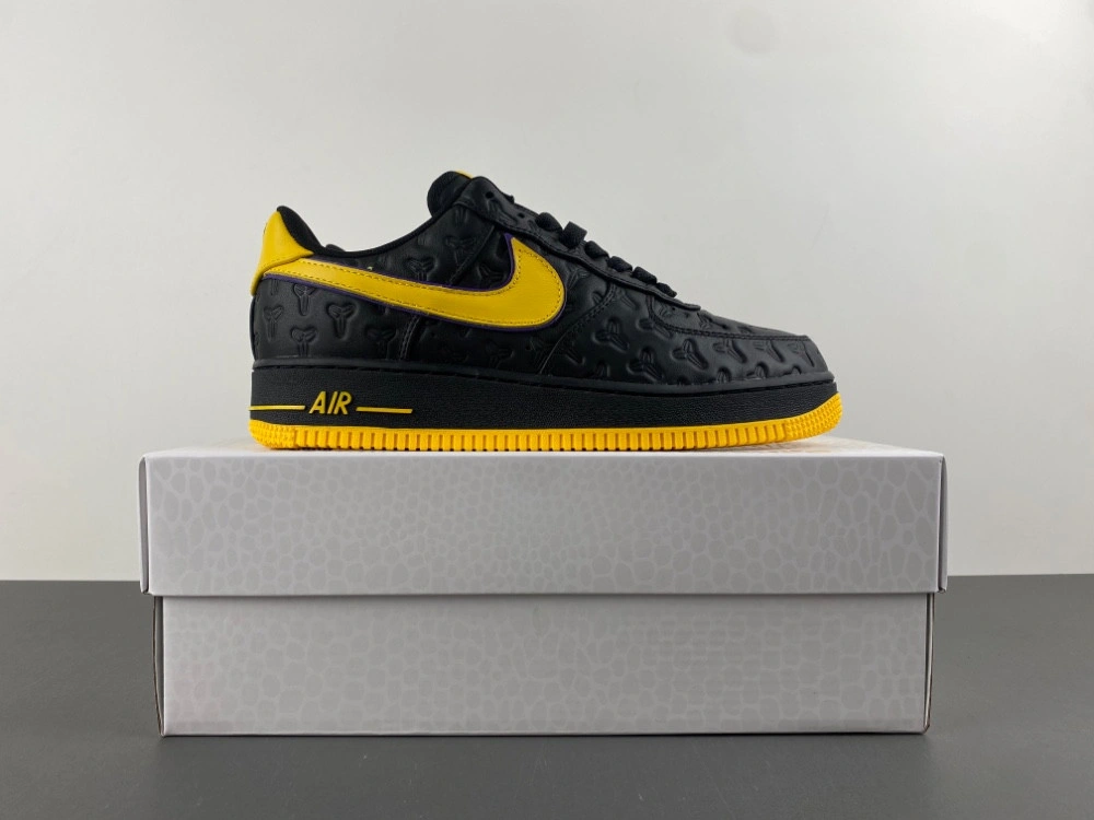 Nike x Kobe Bryant Baskets Air Force 1 'Lakers Away  HV5122001
