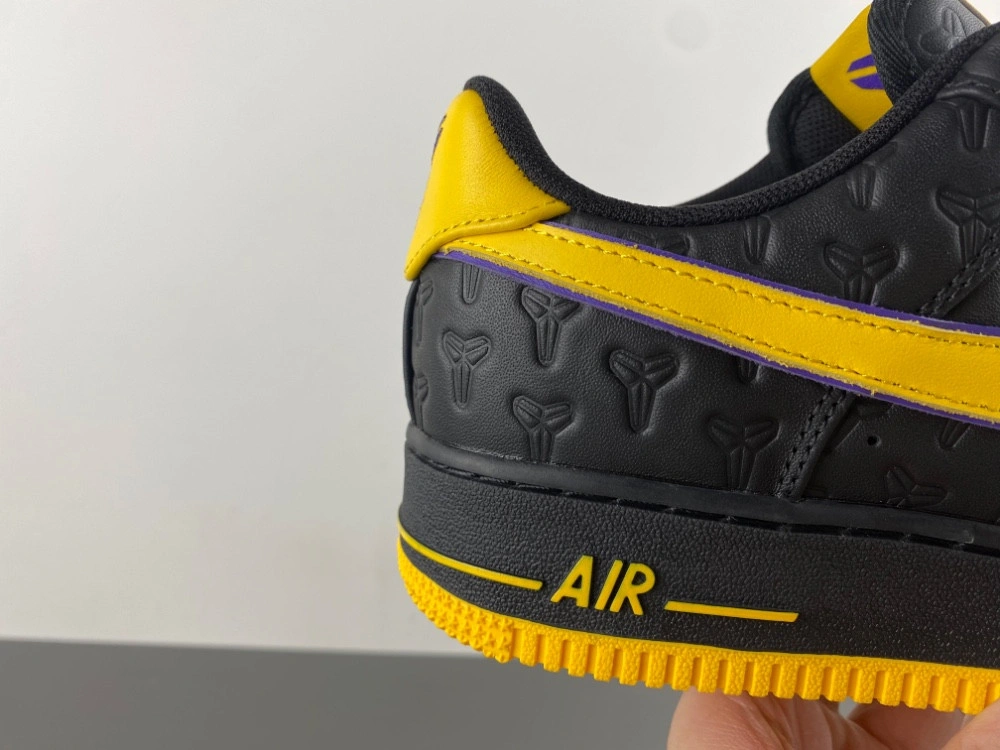 Nike x Kobe Bryant Baskets Air Force 1 'Lakers Away  HV5122001