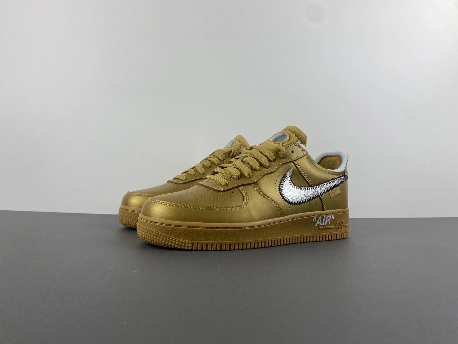 OFF-WHITE x Nike Air Force 1 gold AO4297-800