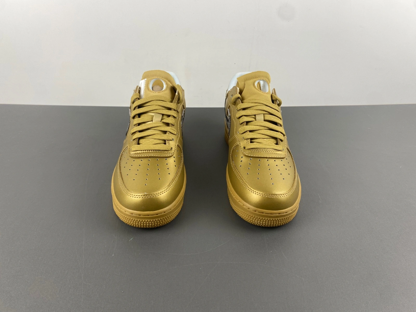 OFF-WHITE x Nike Air Force 1 gold AO4297-800