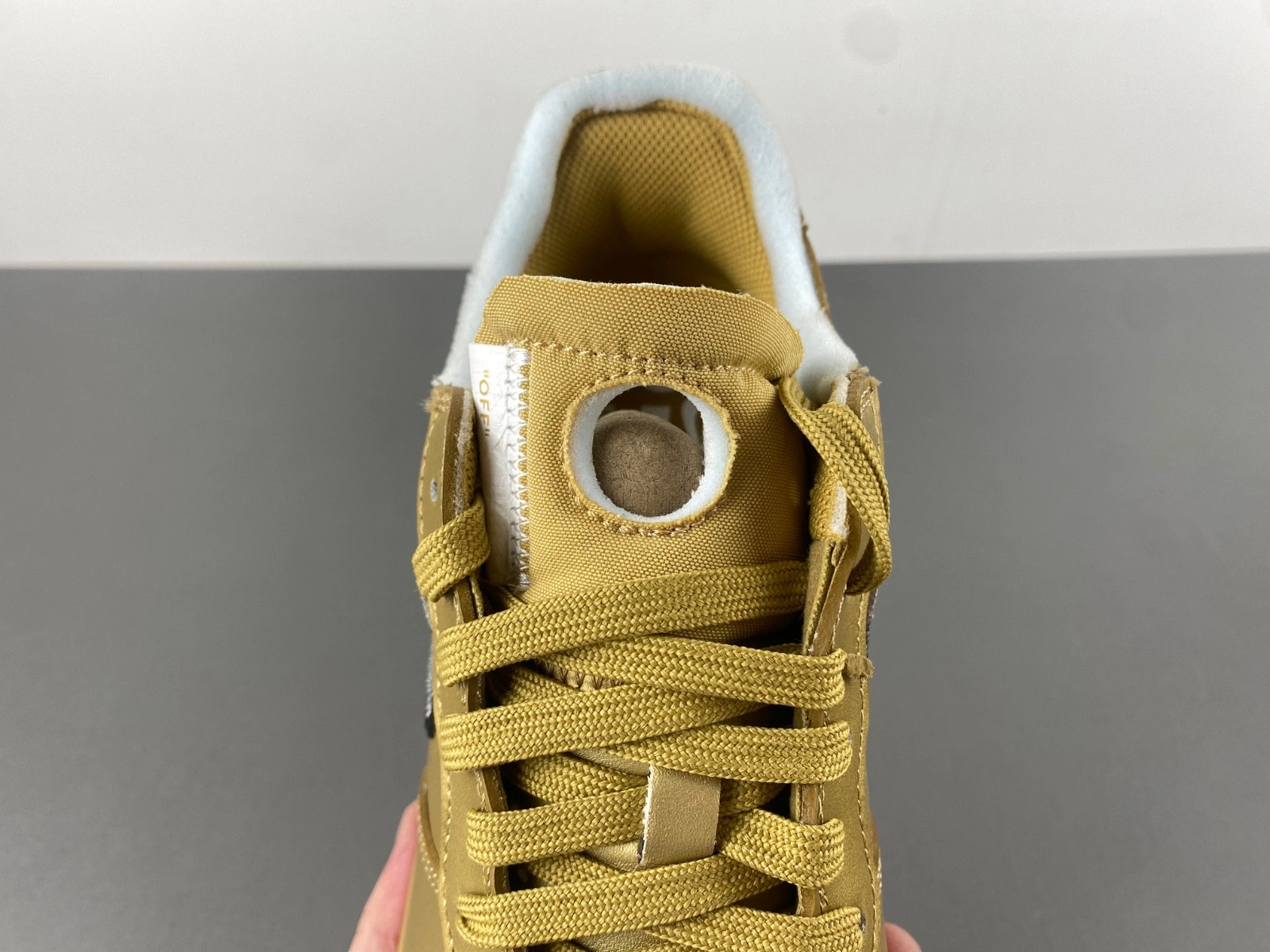 OFF-WHITE x Nike Air Force 1 gold AO4297-800
