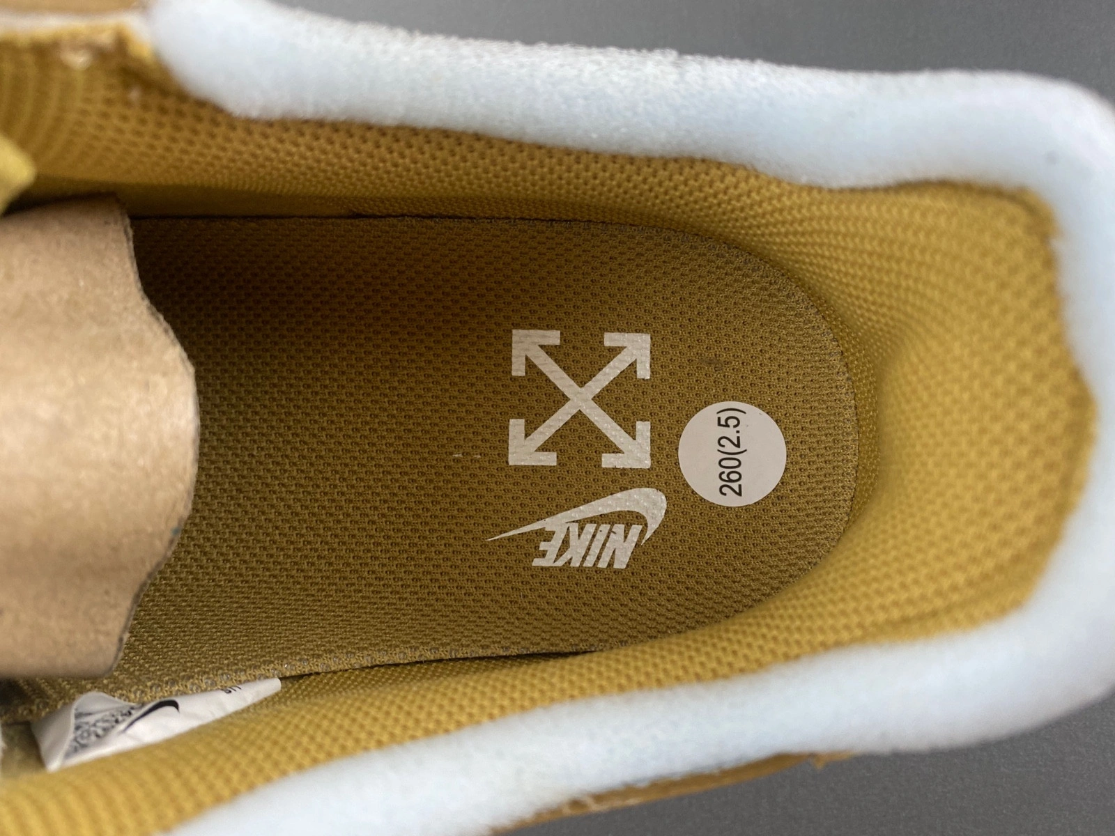 OFF-WHITE x Nike Air Force 1 gold AO4297-800