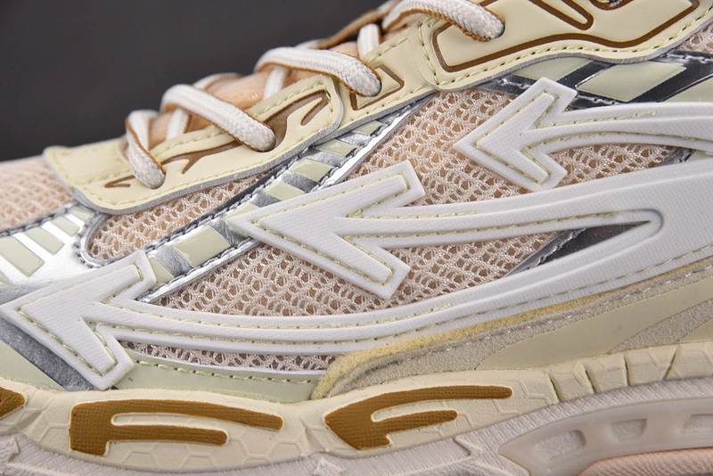 OWT  Be Right Back White Beige Sneakers SNEAKERS
