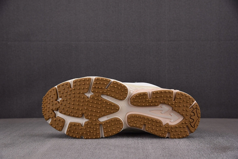 OWT  Be Right Back White Beige Sneakers SNEAKERS