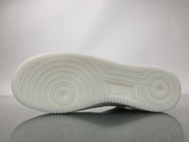 OWT  NIKE AIR FORCE 1 LOW WHITE AO4606 -100