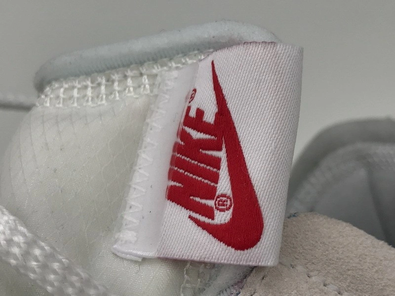 OWT  NIKE AIR FORCE 1 LOW WHITE AO4606 -100