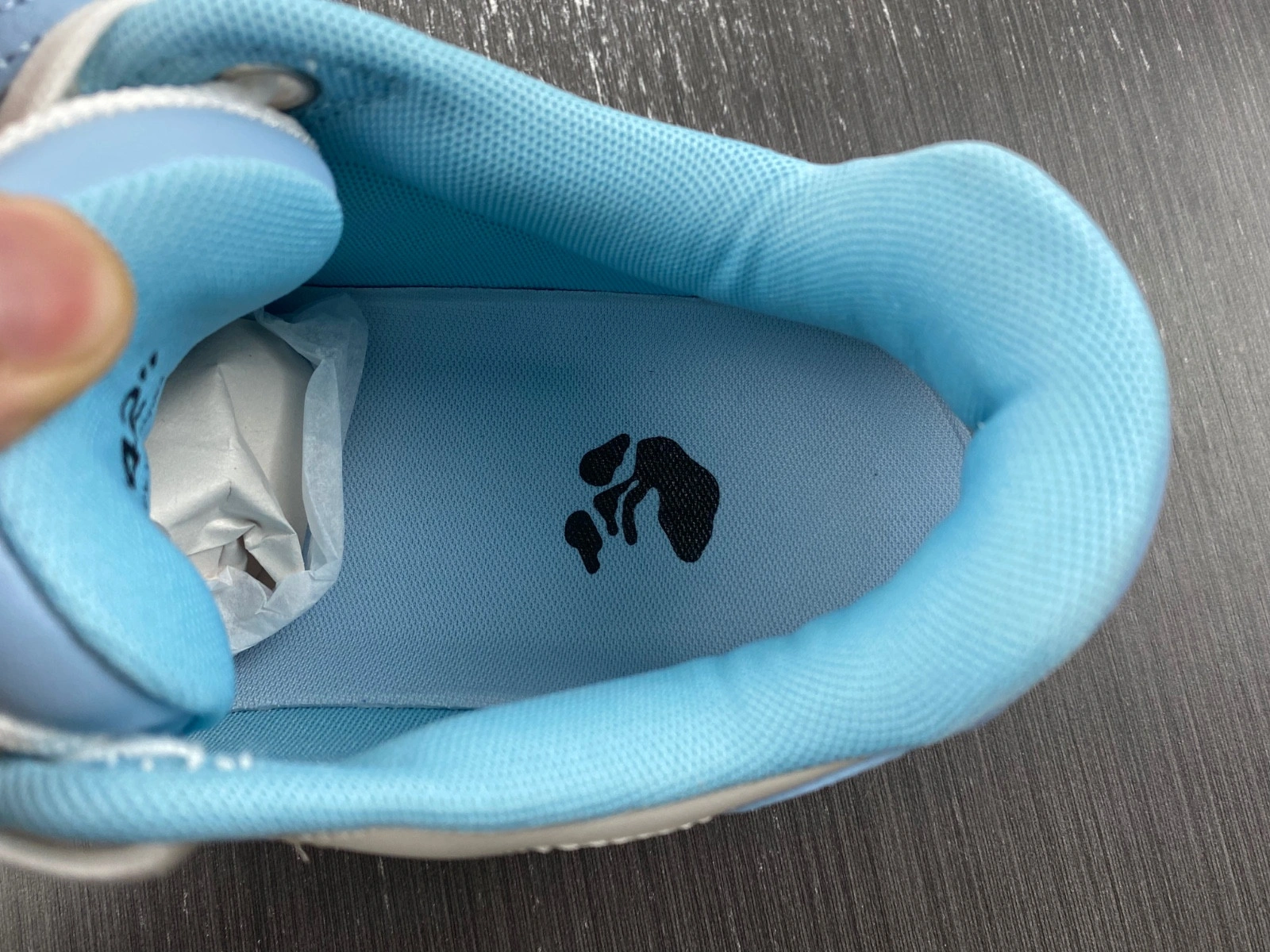 OWT  OUT OF OFFICE SNEAKERS