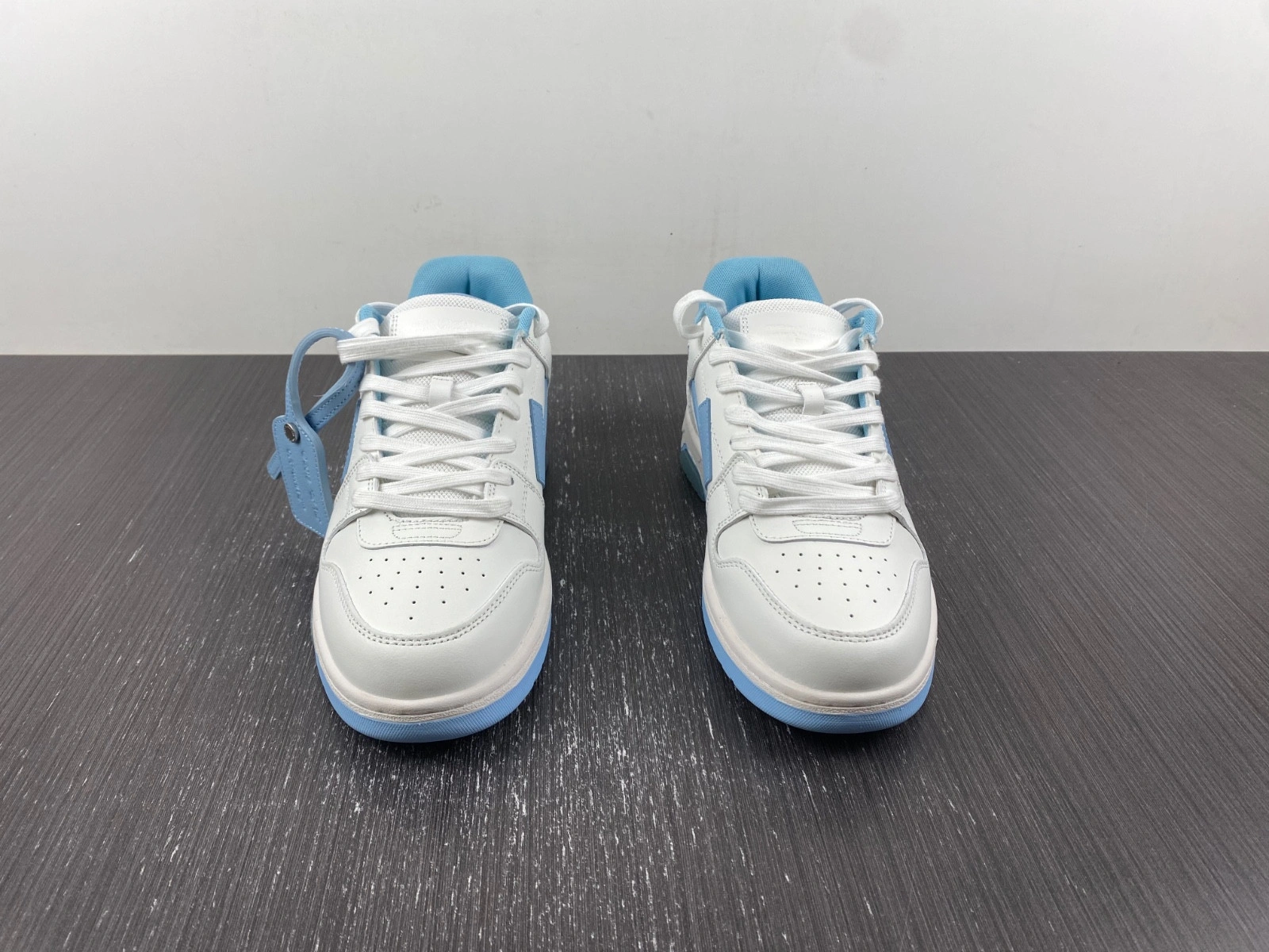 OWT  OUT OF OFFICE SNEAKERS