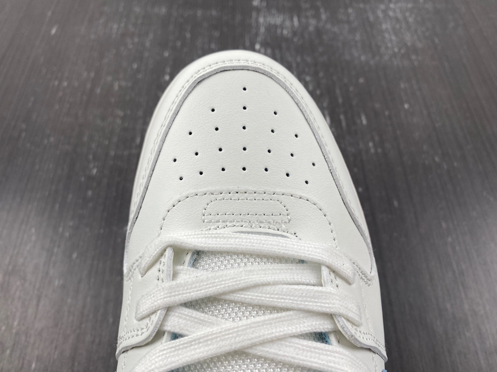 OWT  OUT OF OFFICE SNEAKERS