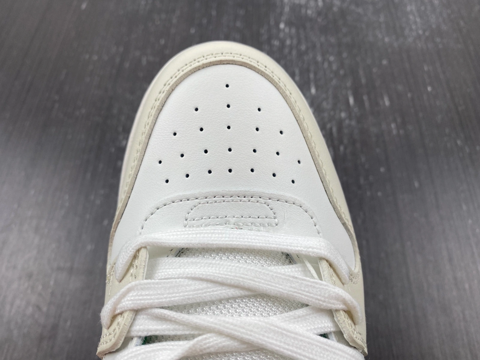 OWT  OUT OF OFFICE SNEAKERS