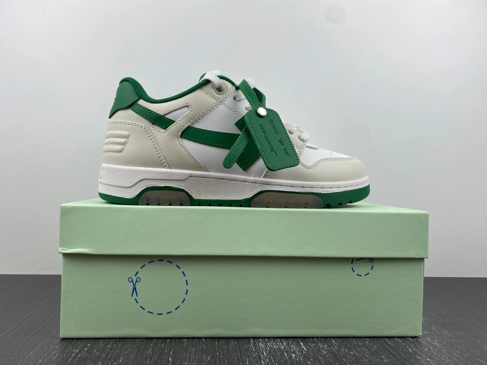 OWT  OUT OF OFFICE SNEAKERS