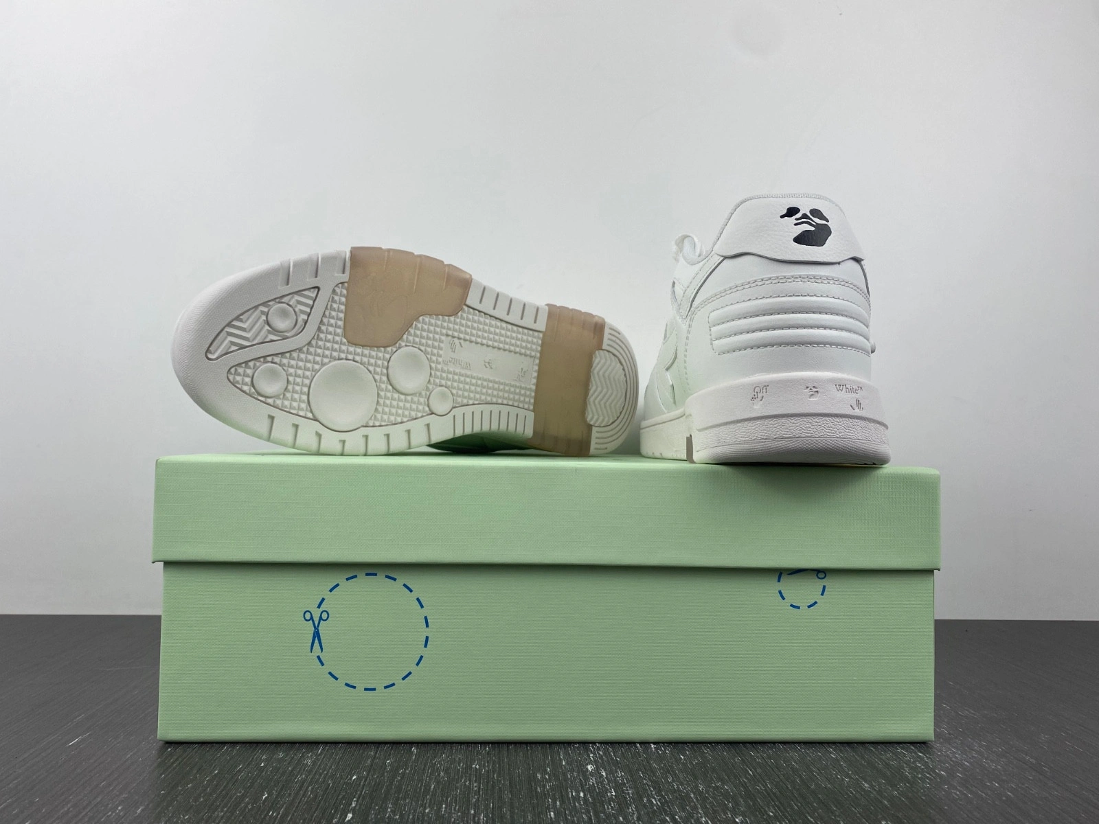 OWT  OUT OF OFFICE SNEAKERS