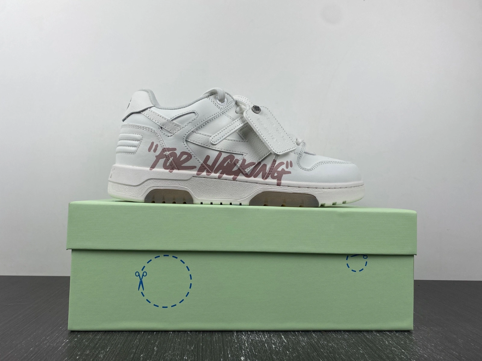 OWT  OUT OF OFFICE SNEAKERS