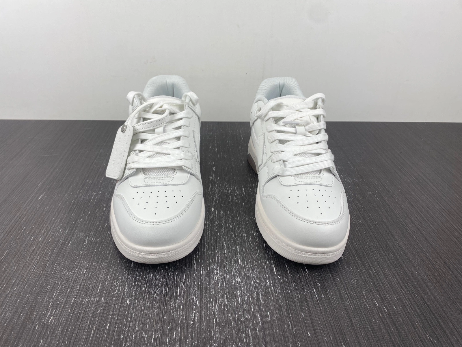 OWT  OUT OF OFFICE SNEAKERS