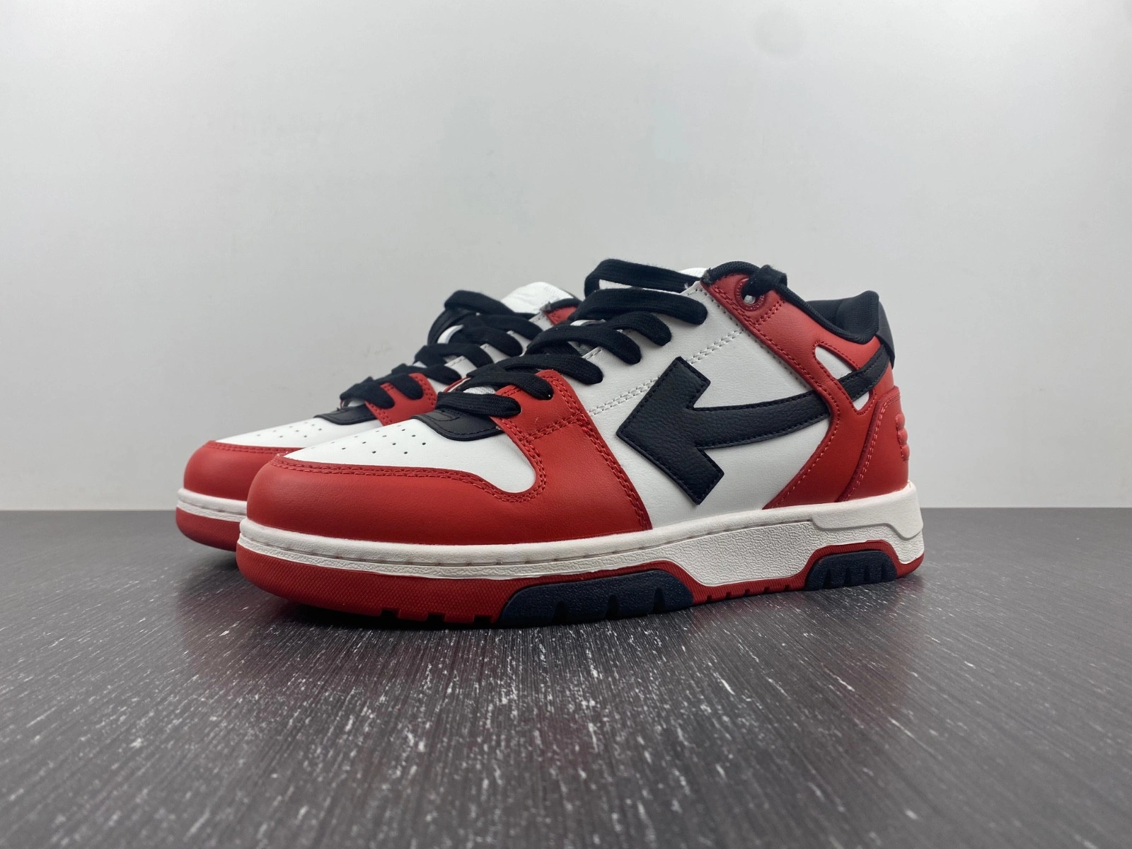 OWT  OUT OF OFFICE SNEAKERS