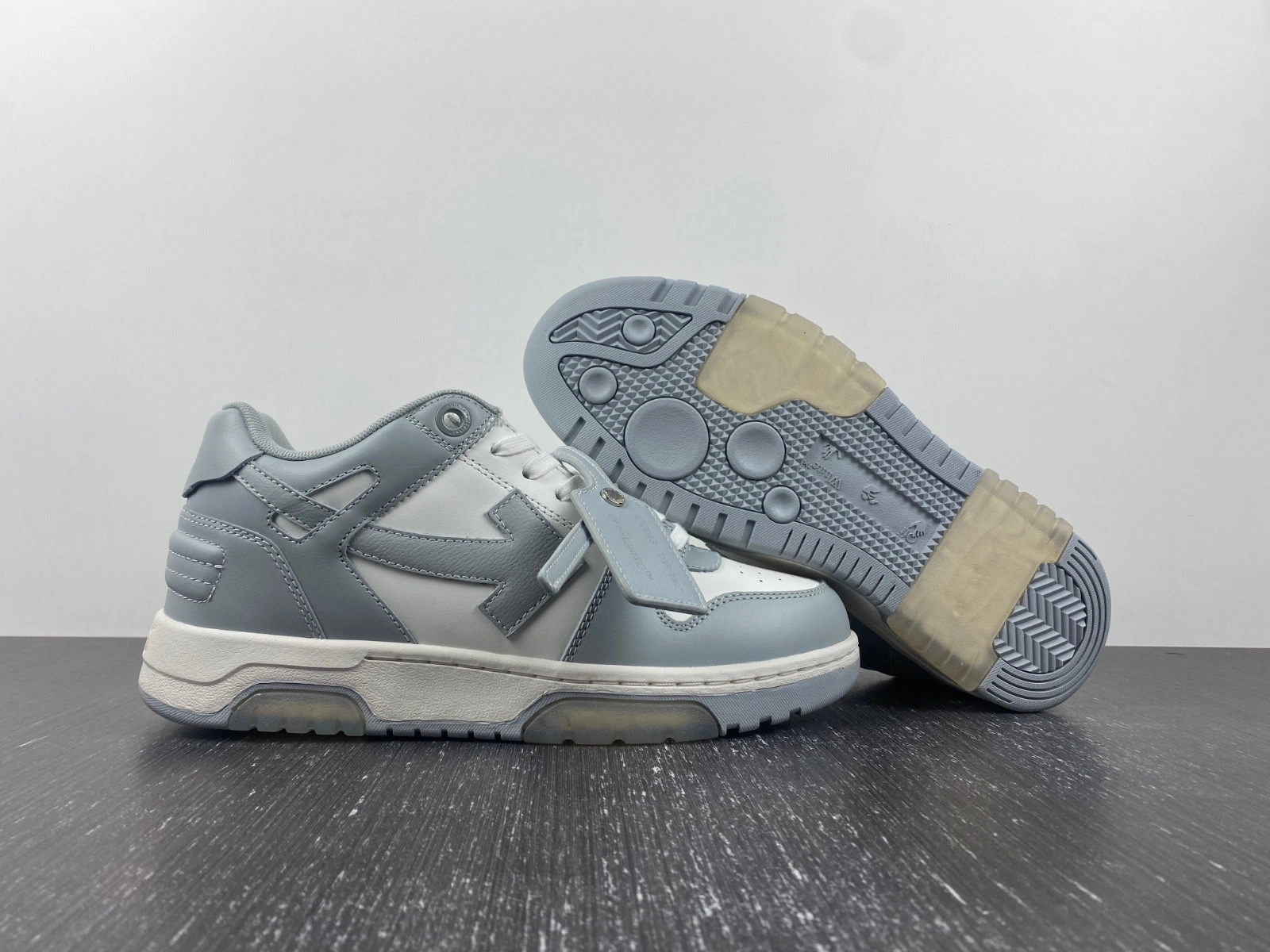 OWT  OUT OF OFFICE SNEAKERS