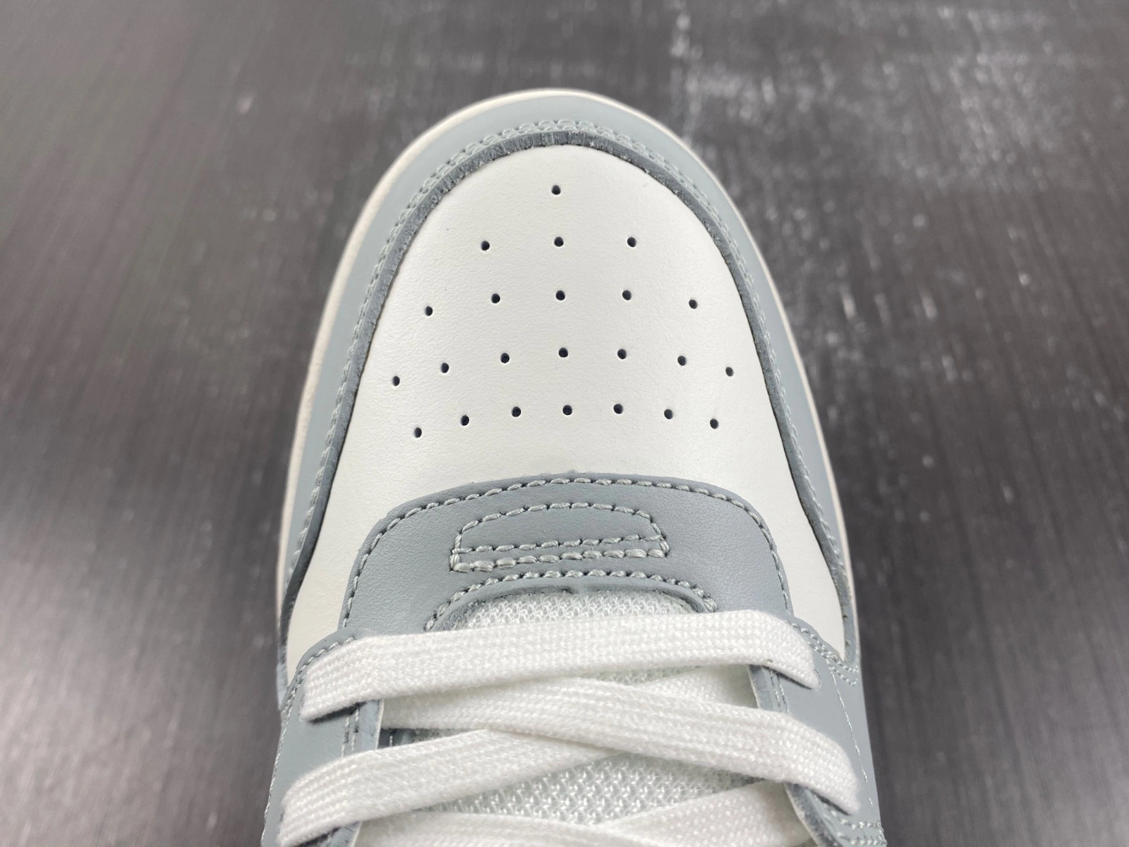 OWT  OUT OF OFFICE SNEAKERS