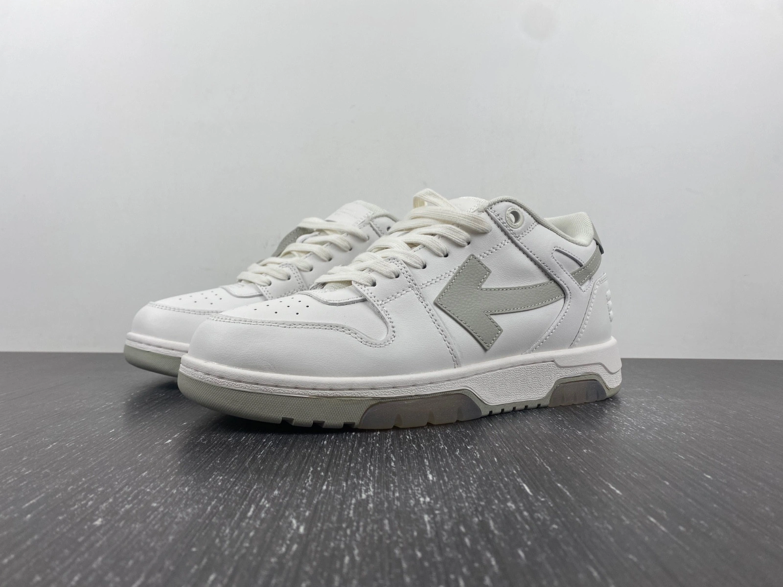 OWT  OUT OF OFFICE SNEAKERS