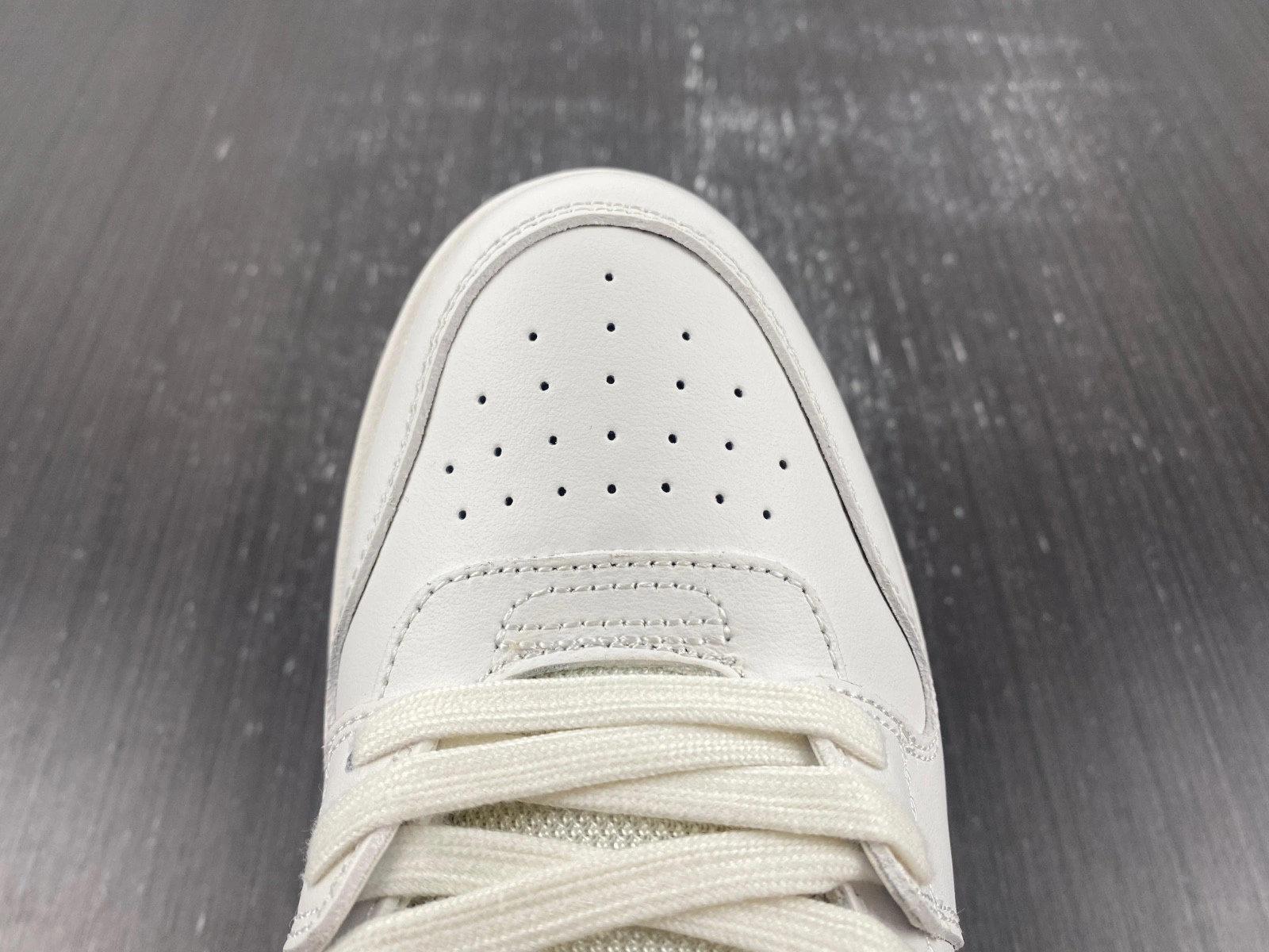 OWT  OUT OF OFFICE SNEAKERS