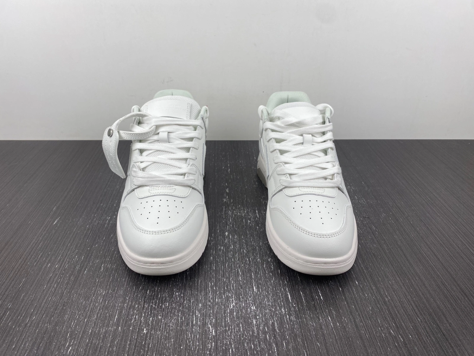 OWT  OUT OF OFFICE SNEAKERS