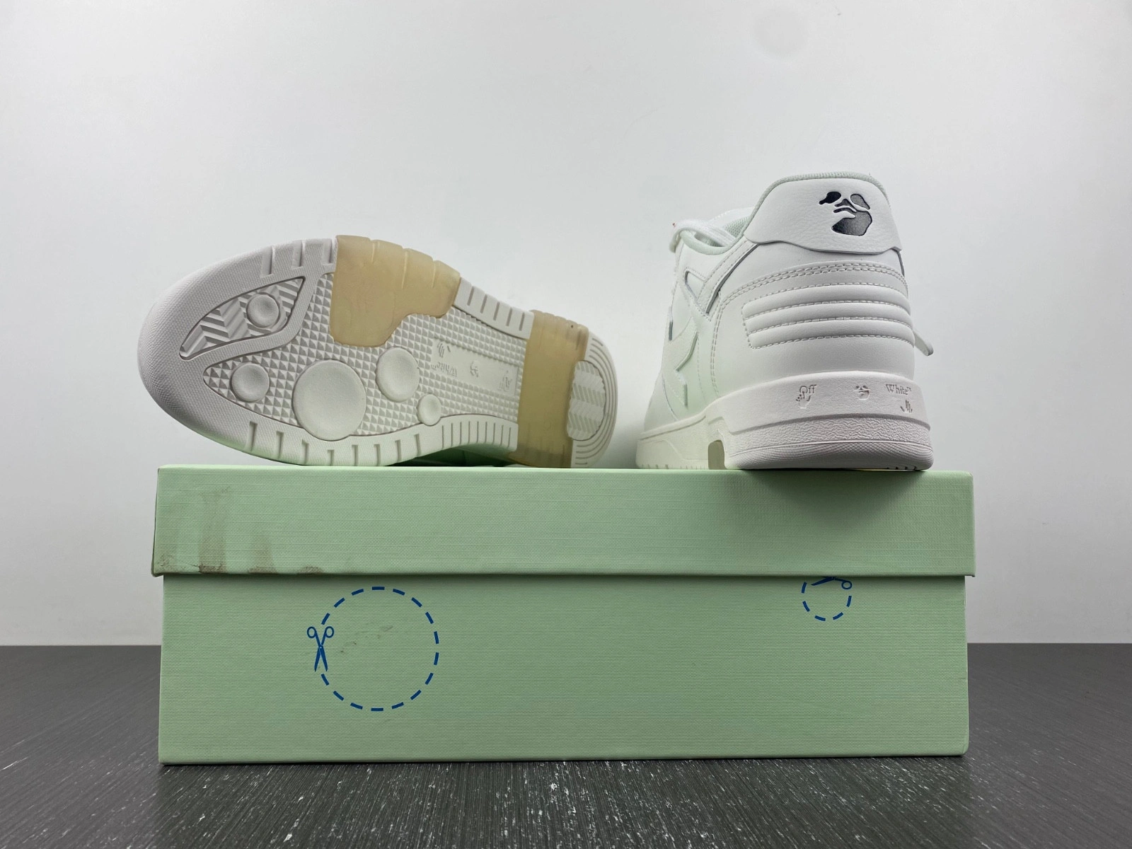 OWT  OUT OF OFFICE SNEAKERS