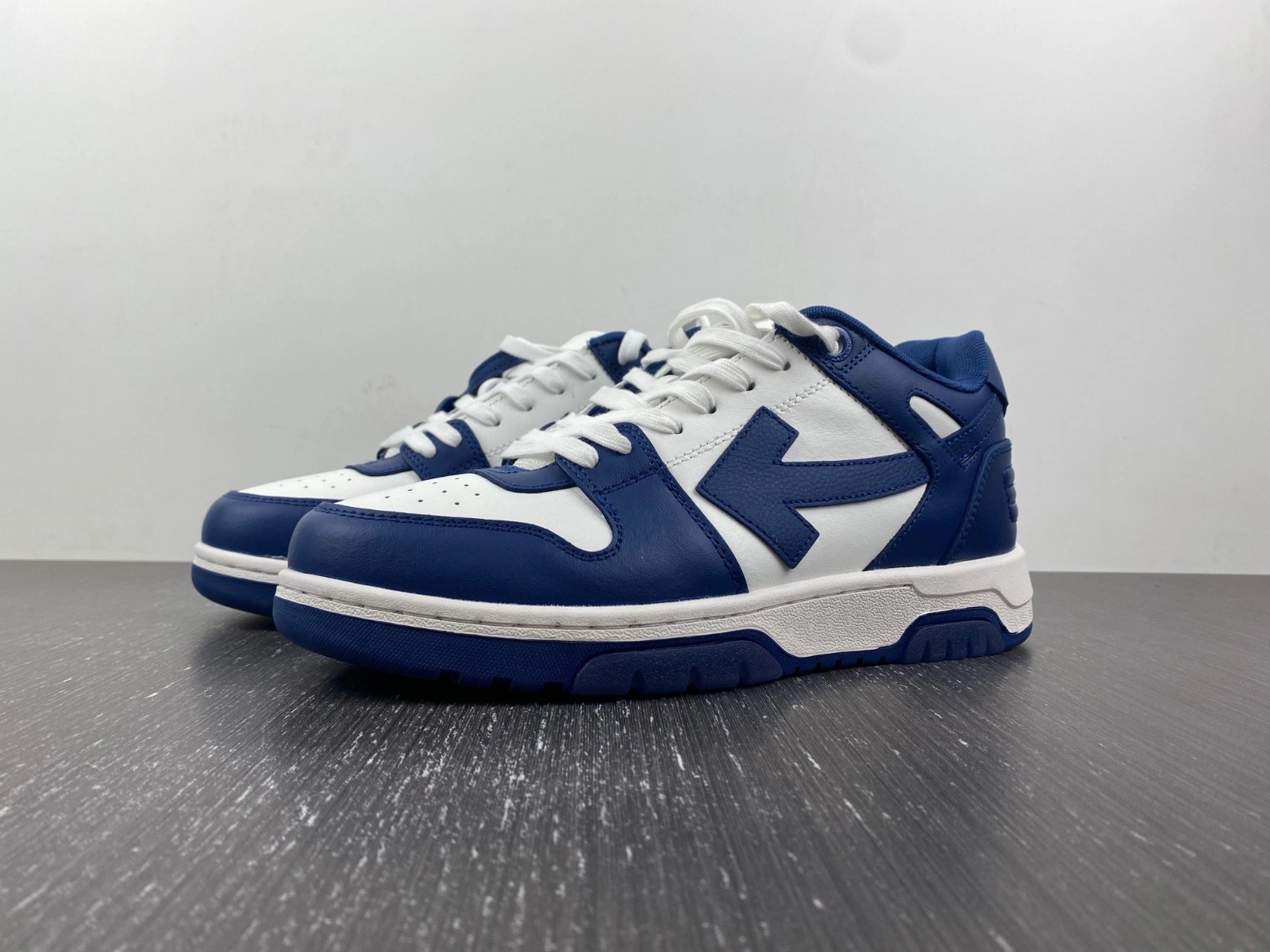 OWT  OUT OF OFFICE SNEAKERS