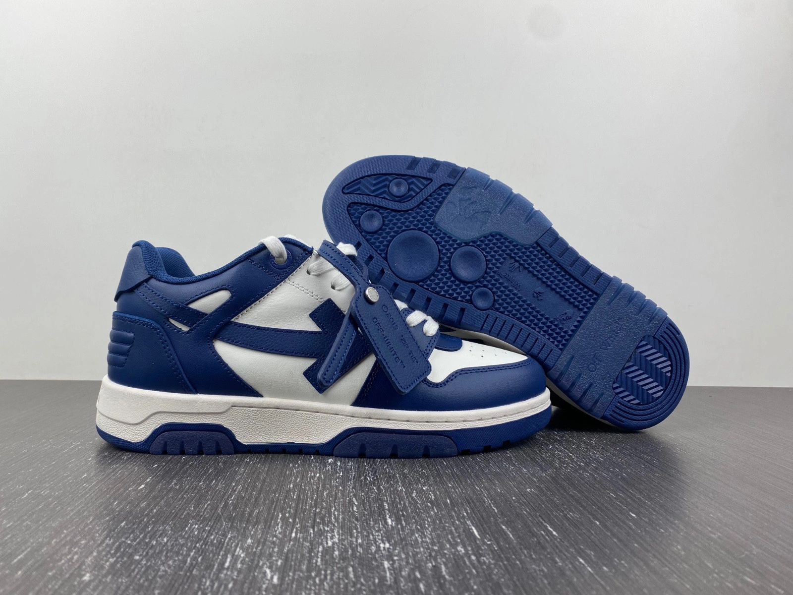 OWT  OUT OF OFFICE SNEAKERS