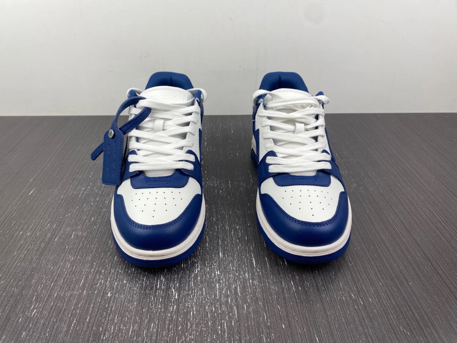 OWT  OUT OF OFFICE SNEAKERS