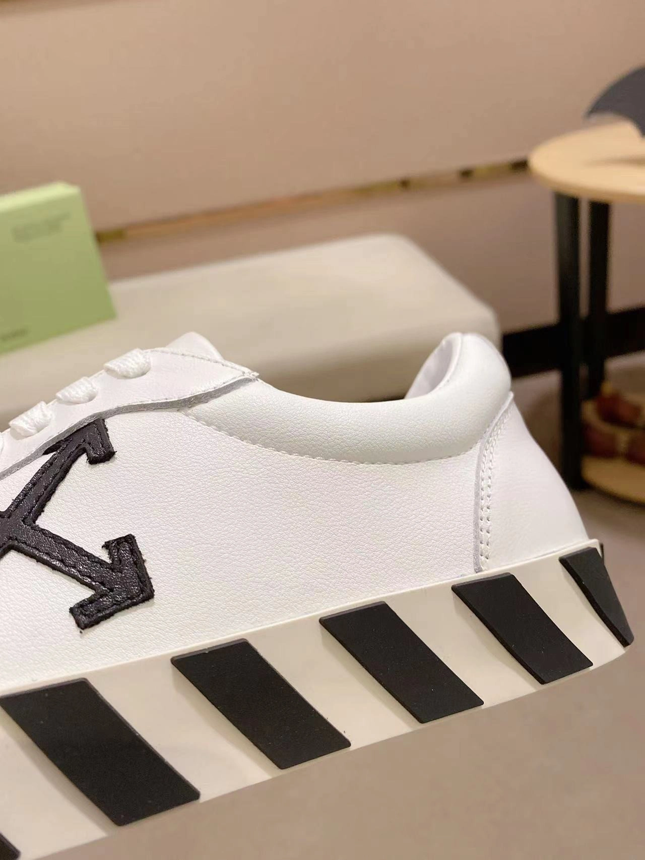 OWT  SNEAKERS