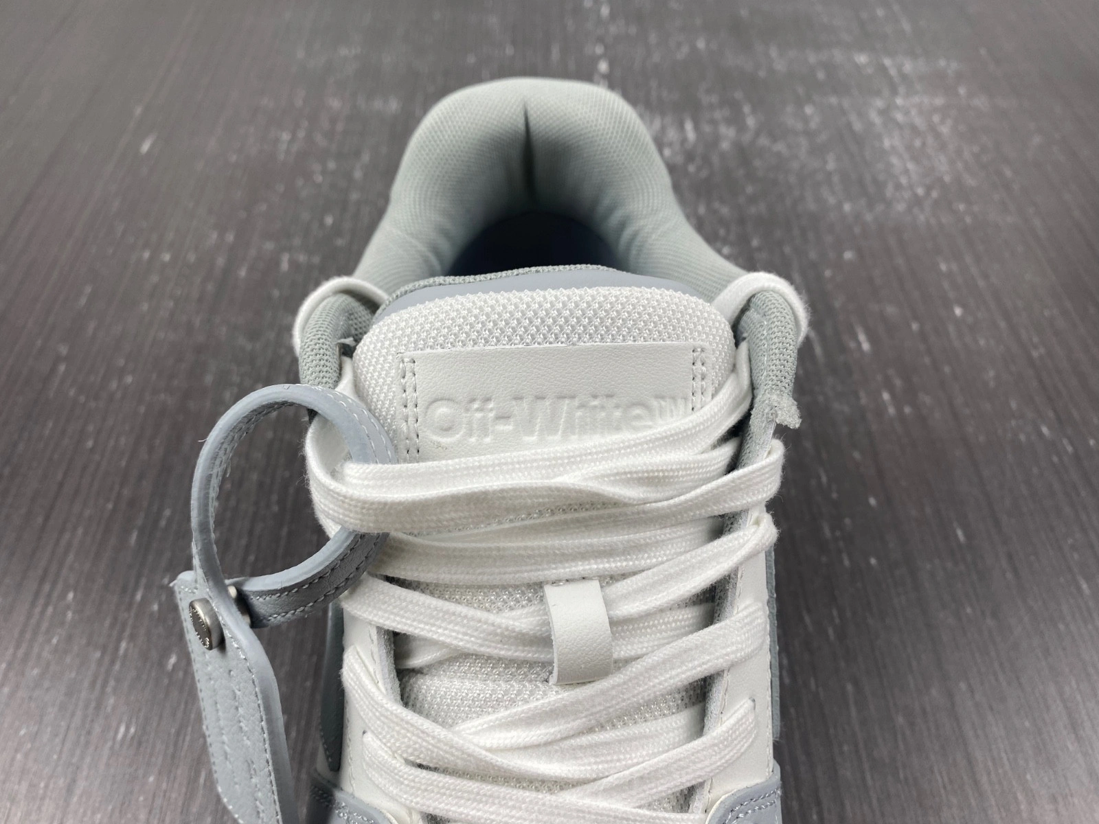 OWT  SNEAKERS