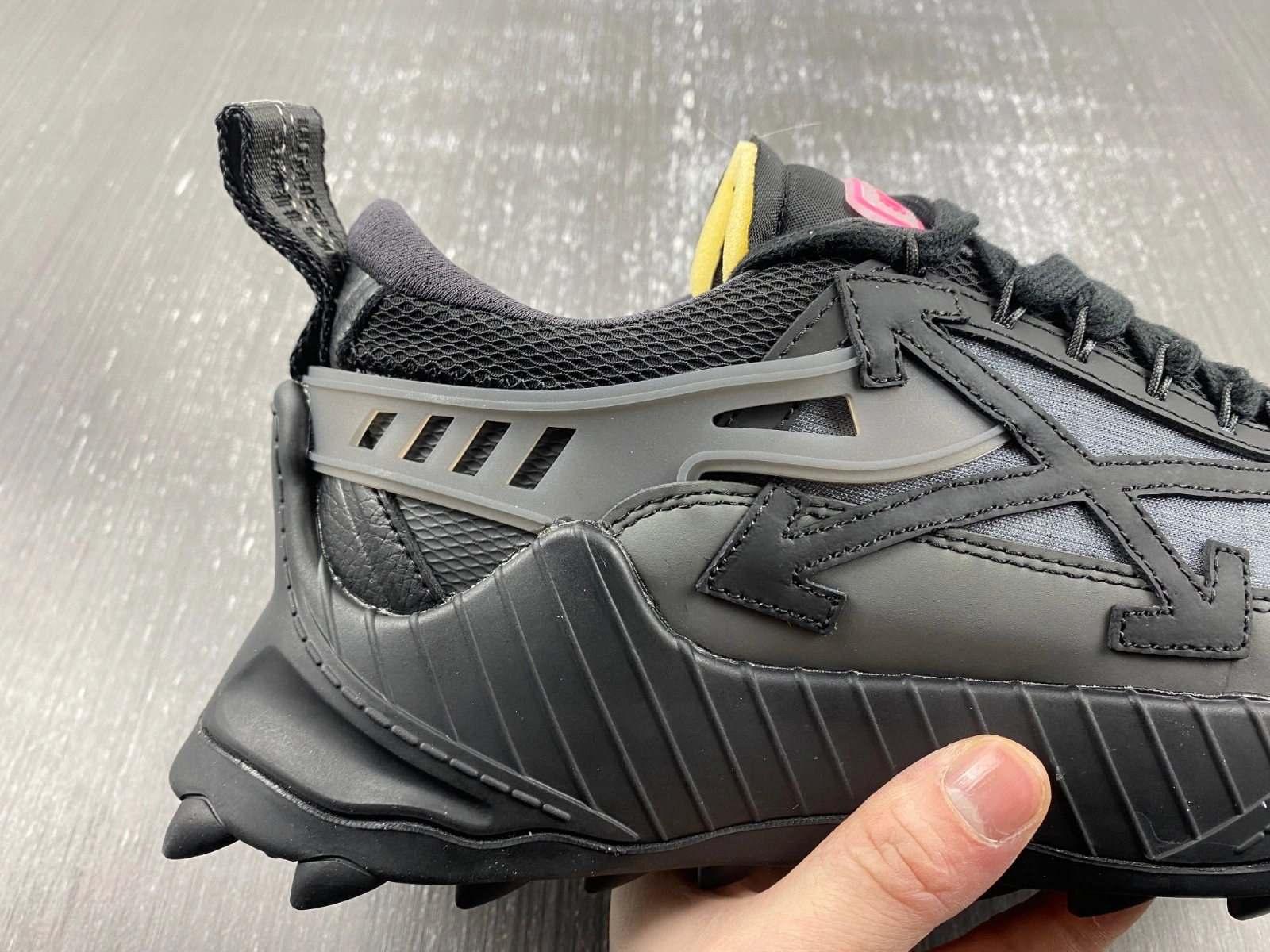 OWT 19FW ODSY-1000 SNEAKERS