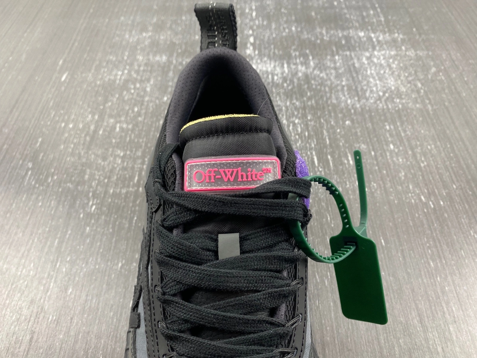 OWT 19FW ODSY-1000 SNEAKERS