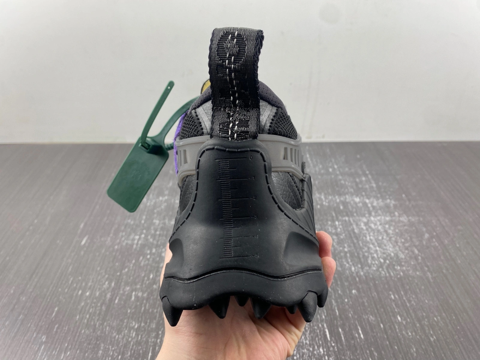 OWT 19FW ODSY-1000 SNEAKERS