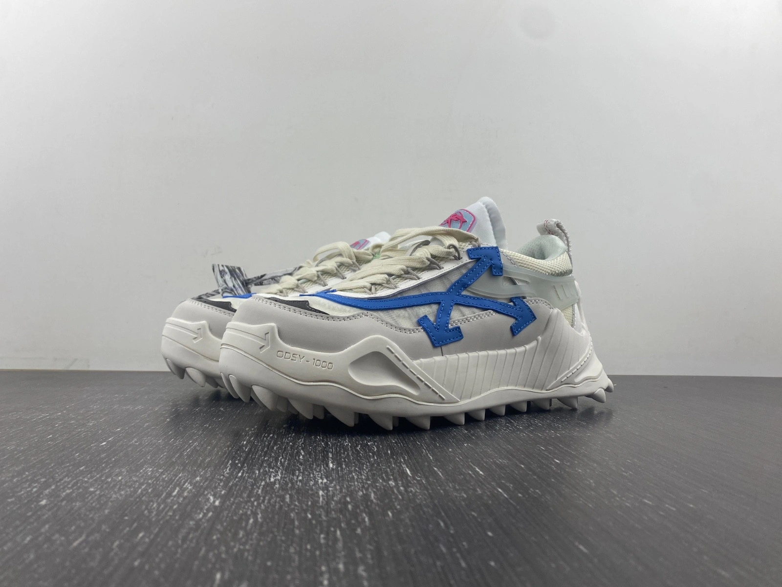 OWT 19FW ODSY-1000 SNEAKERS