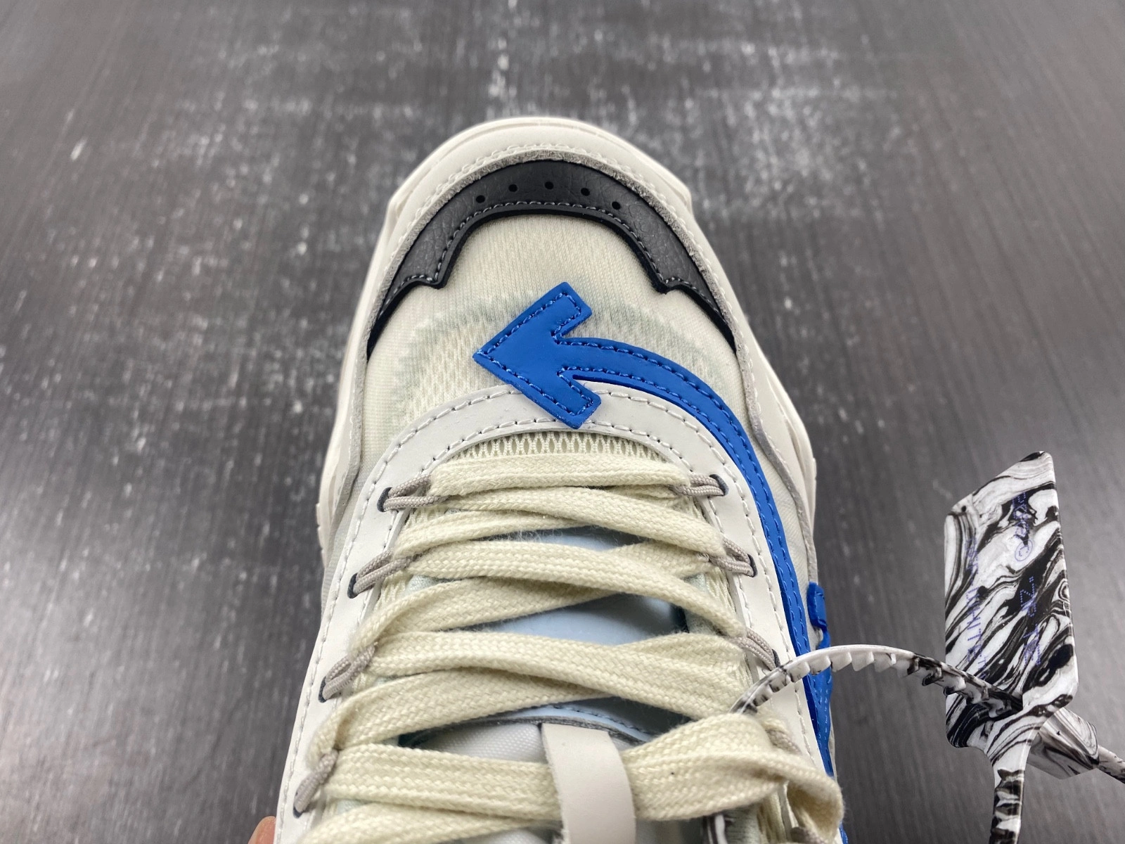 OWT 19FW ODSY-1000 SNEAKERS