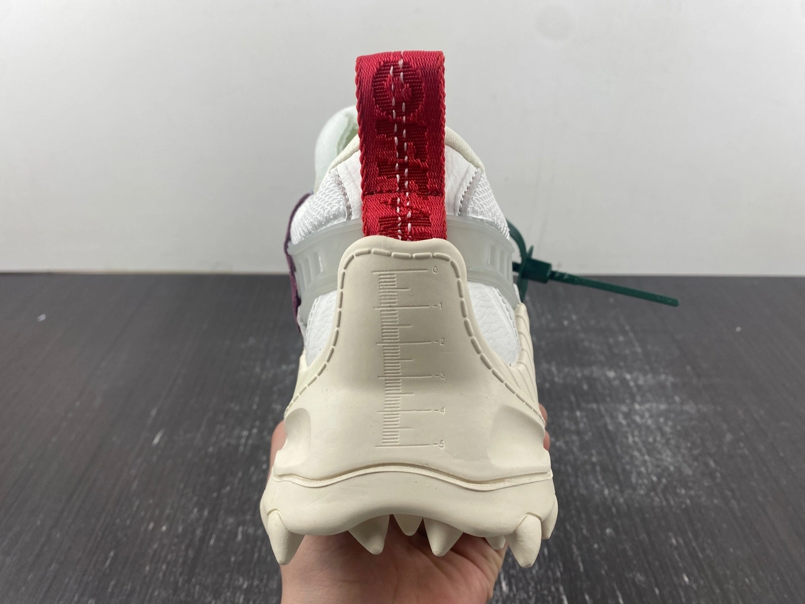 OWT 19FW ODSY-1000 SNEAKERS