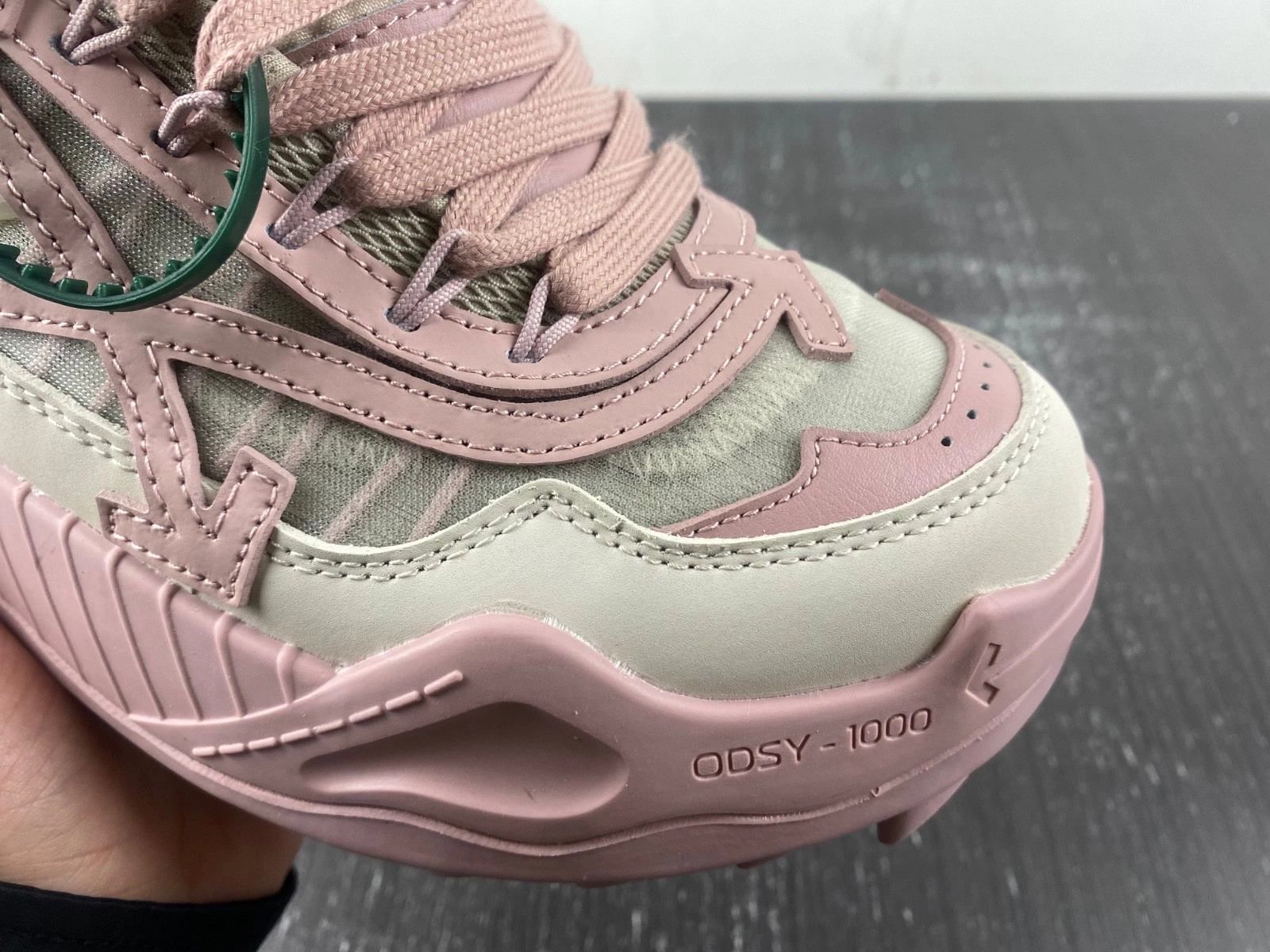 OWT 19FW ODSY-1000 SNEAKERS