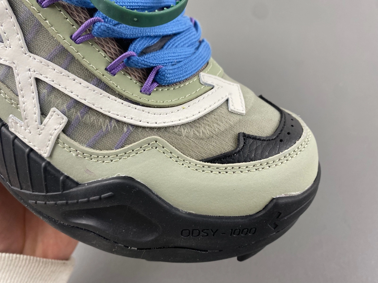 OWT 19FW ODSY-1000 SNEAKERS