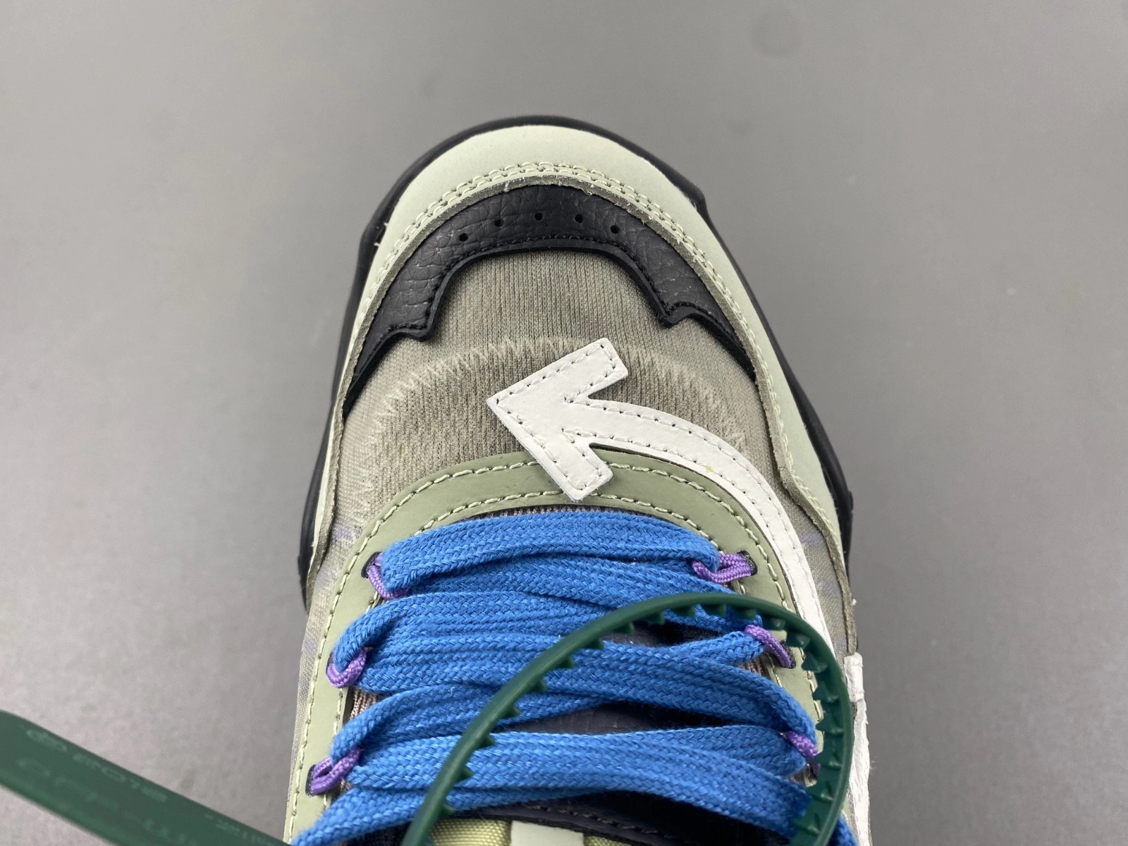 OWT 19FW ODSY-1000 SNEAKERS