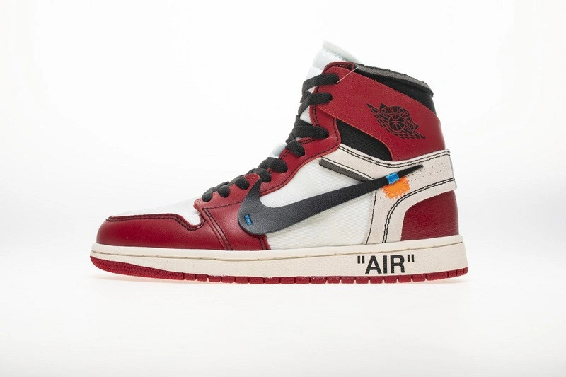 OWT NIKE Air Jordan 1 retro chicago  AA3834-101