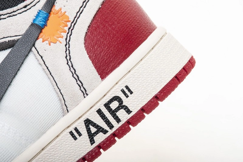 OWT NIKE Air Jordan 1 retro chicago  AA3834-101