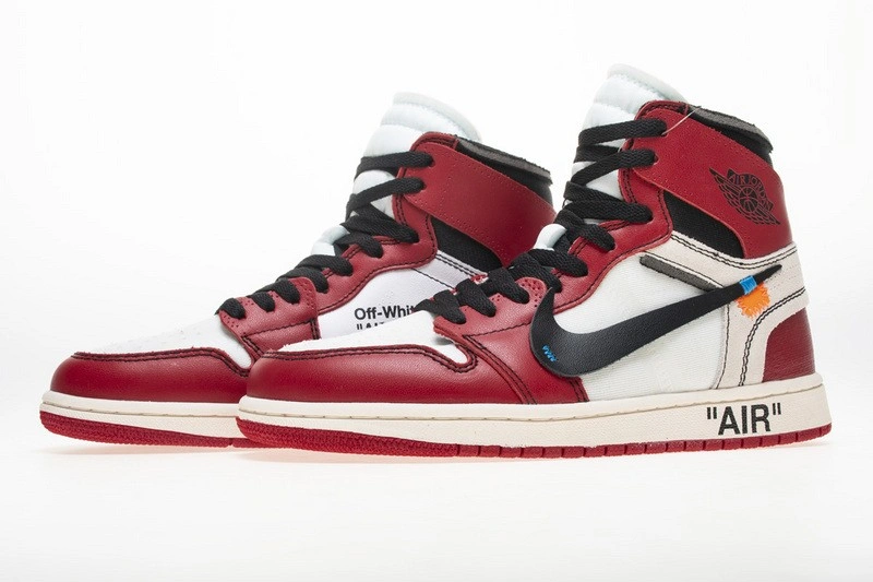 OWT NIKE Air Jordan 1 retro chicago  AA3834-101