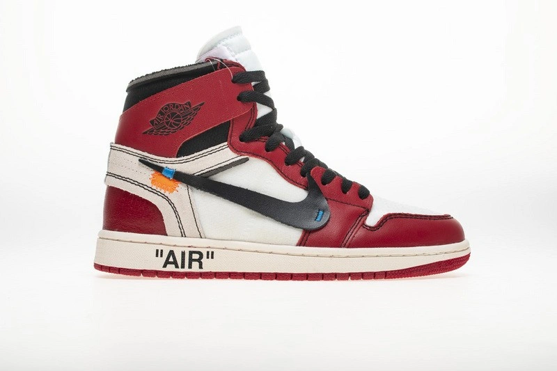 OWT NIKE Air Jordan 1 retro chicago  AA3834-101