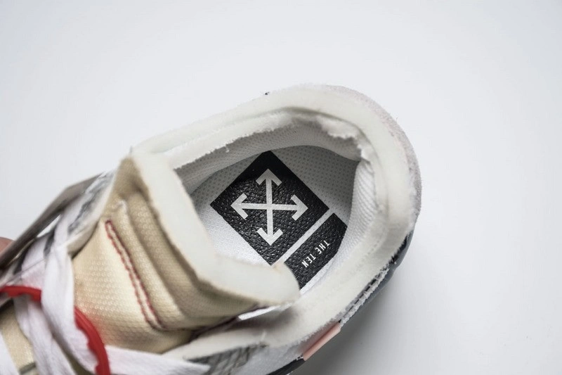 OWT Nike Air Max 90 AA7293-100
