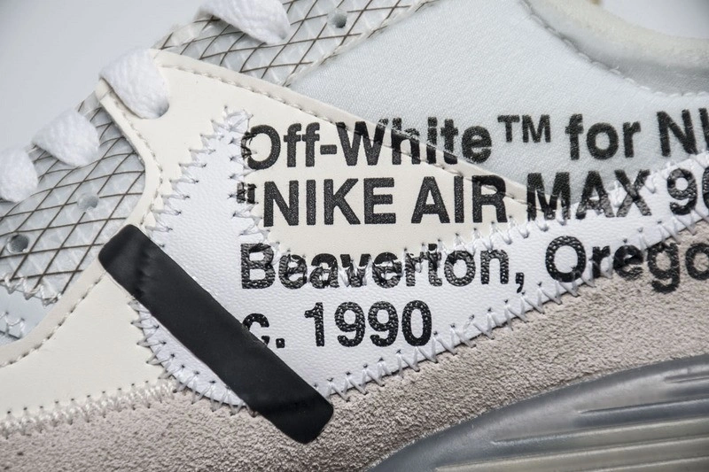 OWT Nike Air Max 90 AA7293-100
