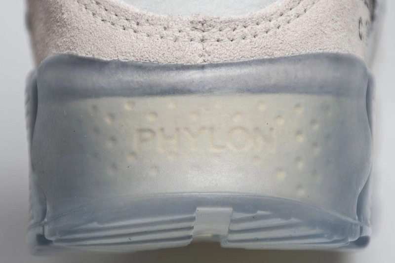 OWT Nike Air Max 90 AA7293-100